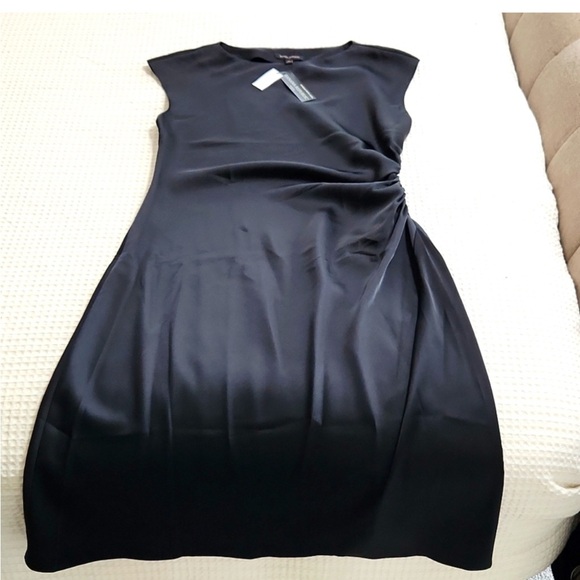Banana Republic SHIRRED-SIDE
SATIN MIDI DRESS - Picture 9 of 9